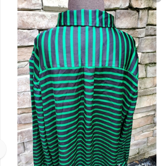 Blouse - Picture 2 of 3